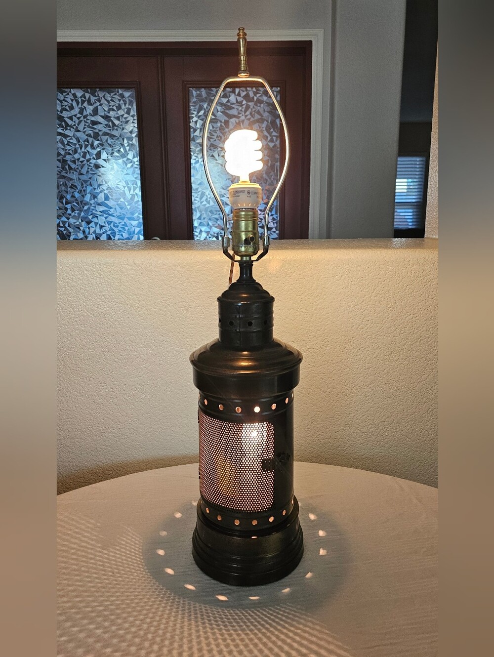 VTG Nautical Metal 2 Light Desk Table Lamp 3 Way Switch Latch Door Night Light